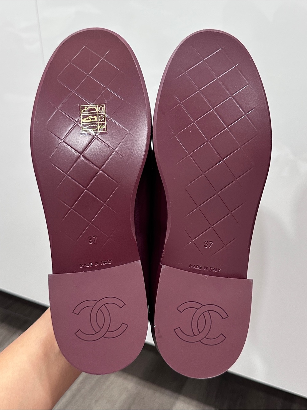 NEW 2026 CHANEL BURGUNDY LEATHER LOAFERS OXFORD SHOES GOLD STRASS CC TURNLOCK 37 - Picture 13 of 16